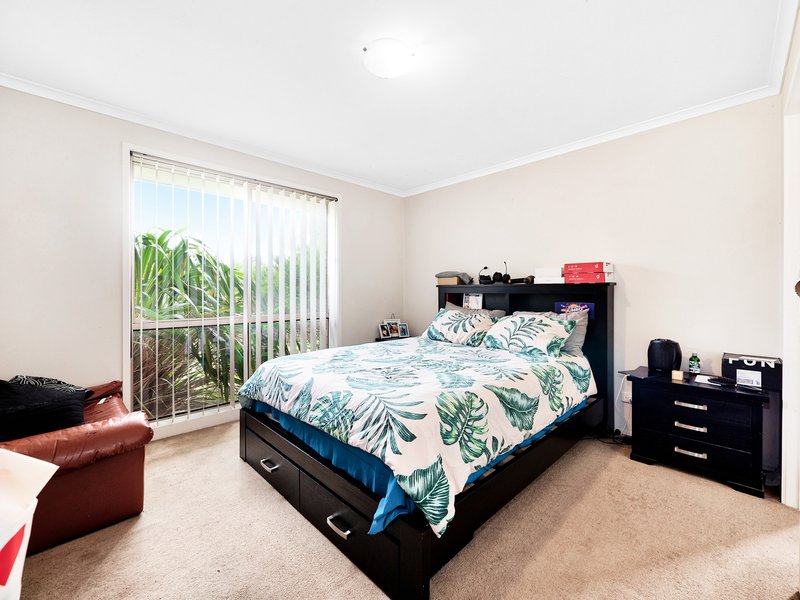 Photo - 16 Joyce Street, Cranbourne West VIC 3977 - Image 12