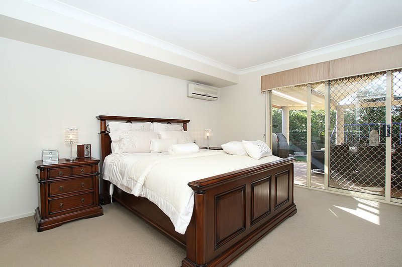 Photo - 16 Juniper Place, Carindale QLD 4152 - Image 9