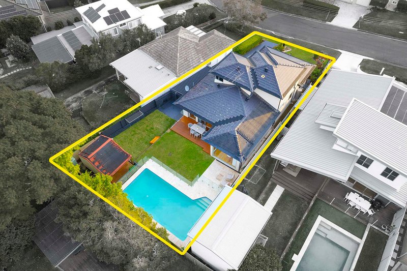 Photo - 16 Kalkada Avenue, Gymea Bay NSW 2227 - Image 20