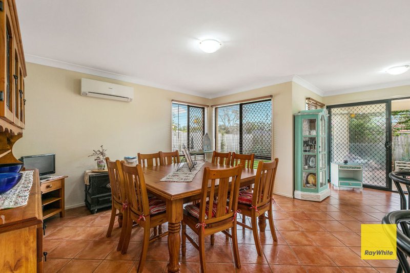 Photo - 16 Kane Crescent, Mansfield QLD 4122 - Image 11