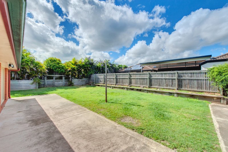 Photo - 16 Karamea Avenue, Springfield QLD 4300 - Image 14