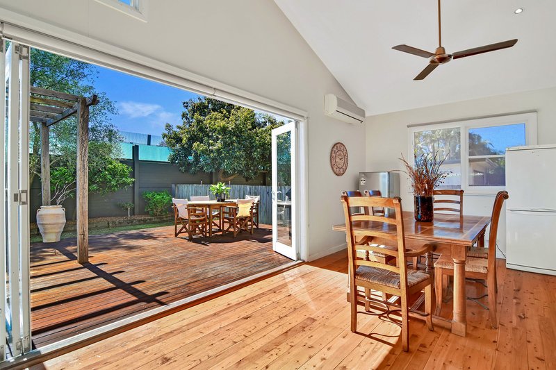 Photo - 16 Karingal Crescent, Frenchs Forest NSW 2086 - Image 3