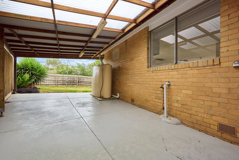 Photo - 16 Karingal Drive, Frankston VIC 3199 - Image 6