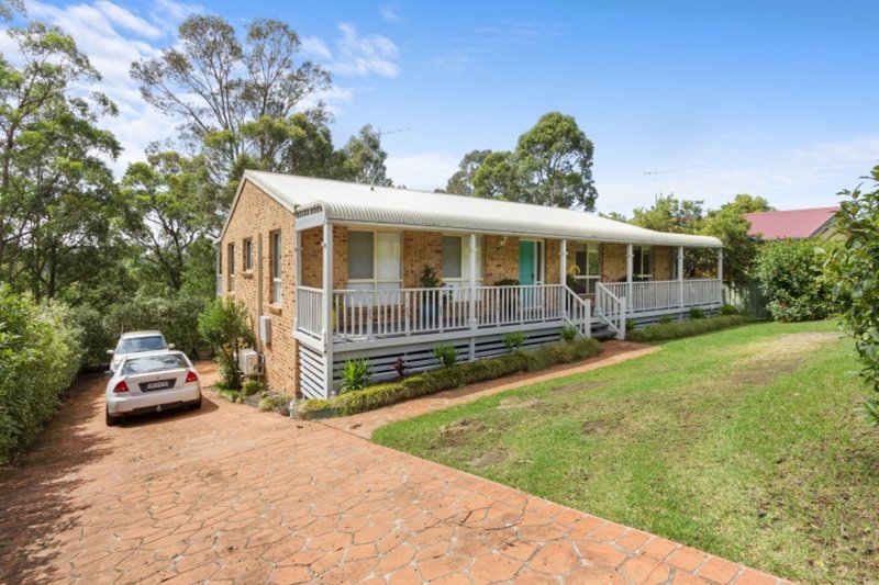 16 Karoola Crescent, Surfside NSW 2536