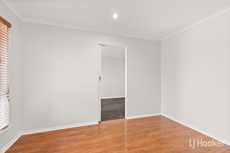 Photo - 16 Karrawirra Close, Craigmore SA 5114 - Image 4