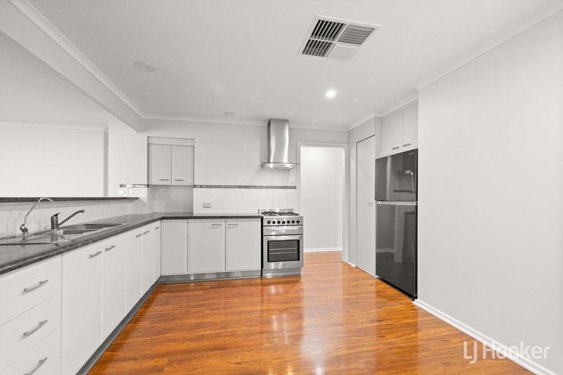 Photo - 16 Karrawirra Close, Craigmore SA 5114 - Image 6