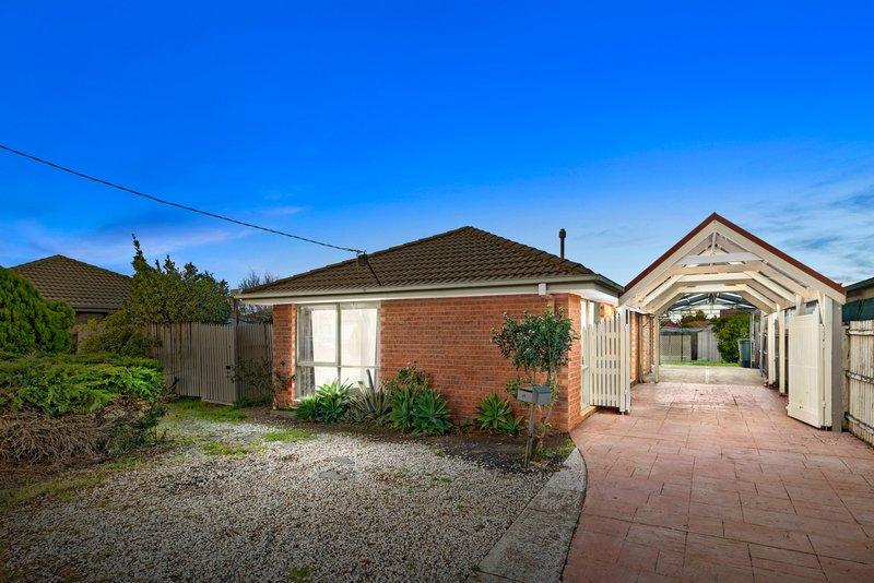 16 Kathleen Crescent, Hoppers Crossing VIC 3029
