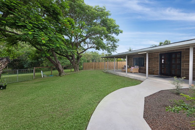 Photo - 16 Kayleen Court, Burdell QLD 4818 - Image 2