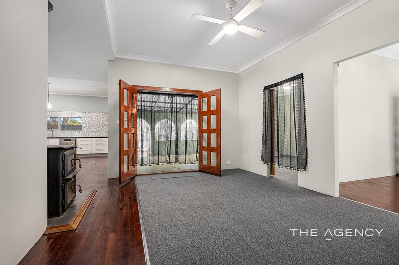 Photo - 16 Keating Street, Rangeway WA 6530 - Image 3
