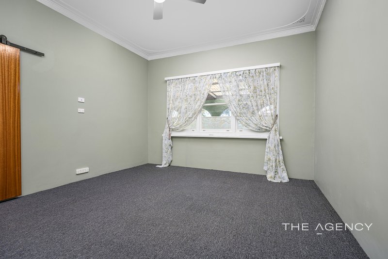 Photo - 16 Keating Street, Rangeway WA 6530 - Image 5