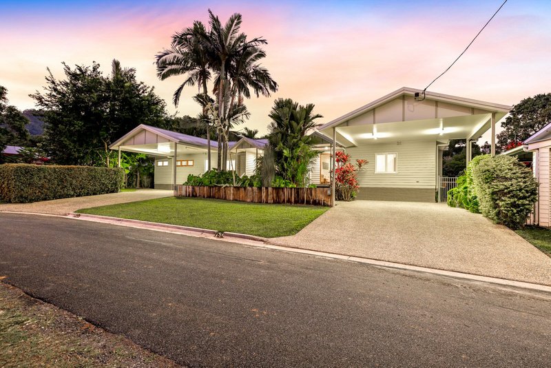 16 Keirle Avenue, Whitfield QLD 4870