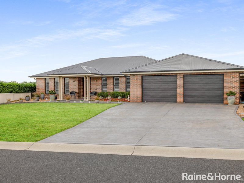 Photo - 16 Kellahan Street, Eglinton NSW 2795 - Image 25