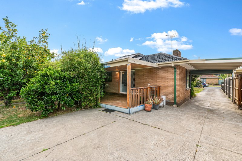 Photo - 16 Kelvin Grove, South Morang VIC 3752 - Image 13