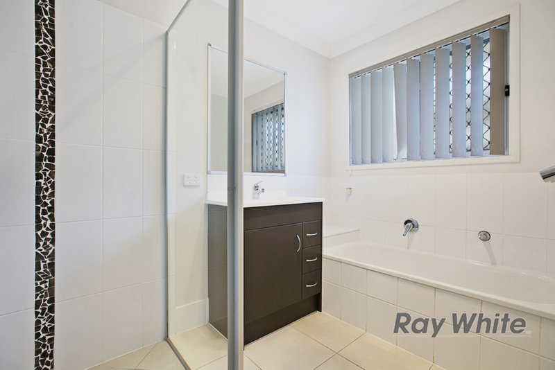 Photo - 16 Kenilworth Crescent, Waterford QLD 4133 - Image 4