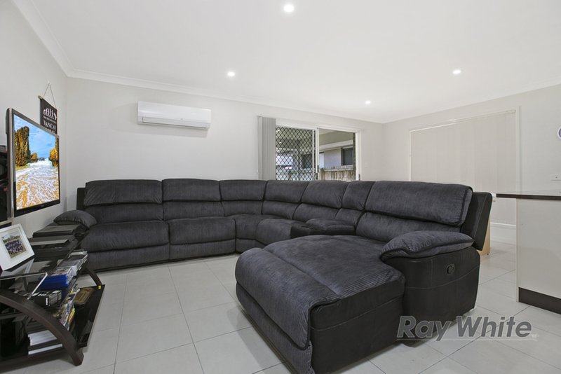 Photo - 16 Kenilworth Crescent, Waterford QLD 4133 - Image 7