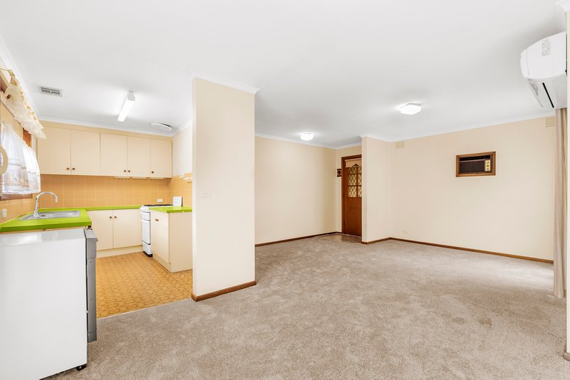 Photo - 1/6 Kennedy Avenue, Ringwood VIC 3134 - Image 5