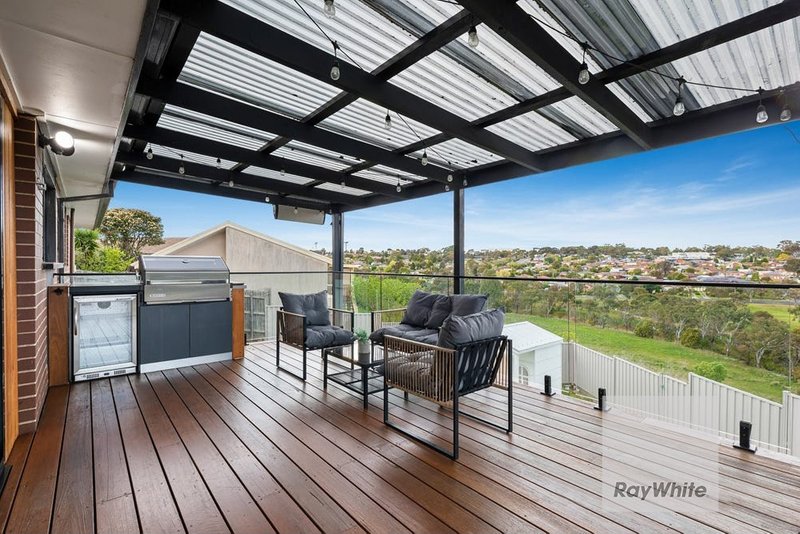 Photo - 16 Kernot Court, Westmeadows VIC 3049 - Image 8