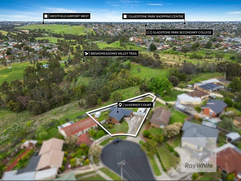 Photo - 16 Kernot Court, Westmeadows VIC 3049 - Image 10