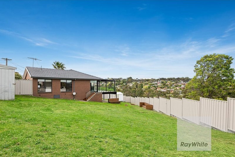 Photo - 16 Kernot Court, Westmeadows VIC 3049 - Image 11