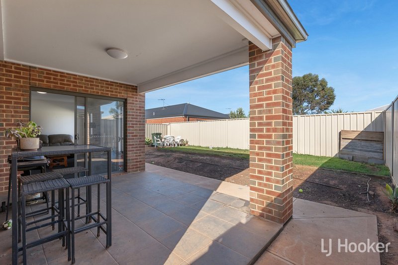 Photo - 16 Kerrie Avenue, Munno Para West SA 5115 - Image 15