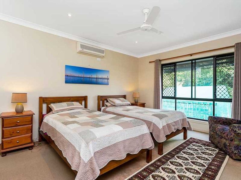 Photo - 16 Kerrigan Ct , Mudgeeraba QLD 4213 - Image 9