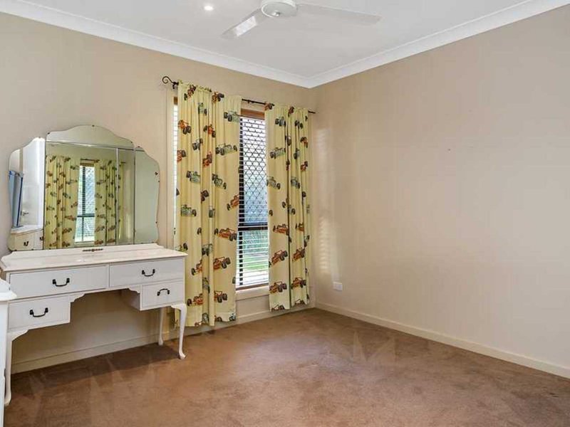 Photo - 16 Kerrigan Ct , Mudgeeraba QLD 4213 - Image 13