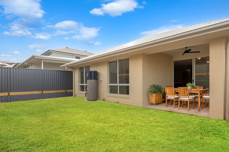 Photo - 16 Kestral Street, Worongary QLD 4213 - Image 13