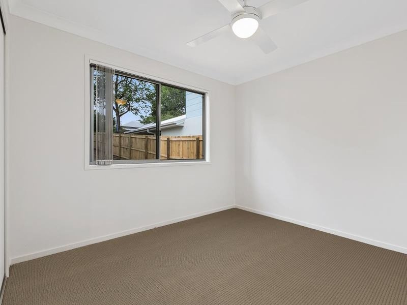 Photo - 16 Killarney Avenue, Manly West QLD 4179 - Image 8