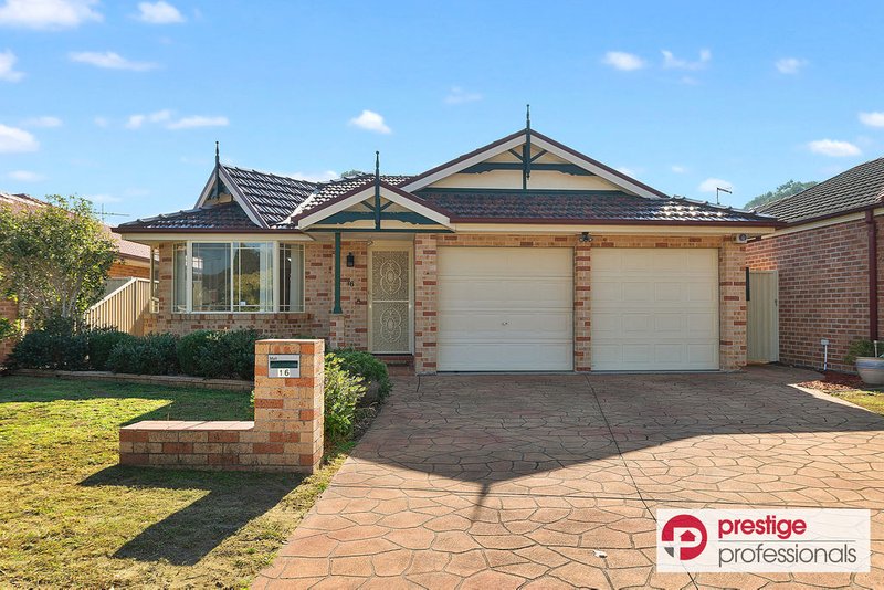 16 Kinchega Court, Wattle Grove NSW 2173