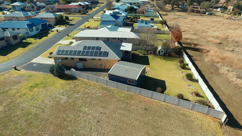 Photo - 16 Kingfisher Drive, Inverell NSW 2360 - Image 16