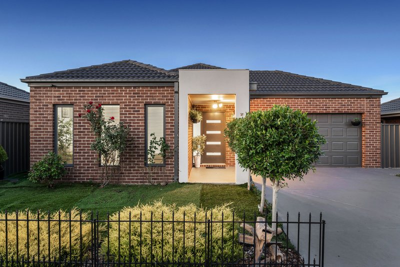 16 Kinglake Crescent, Craigieburn VIC 3064