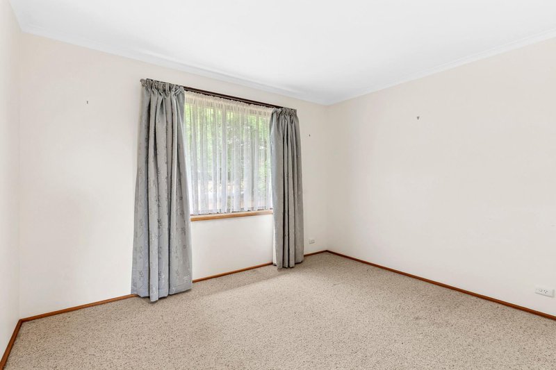 Photo - 16 Kingsbury Street, Gowrie ACT 2904 - Image 4