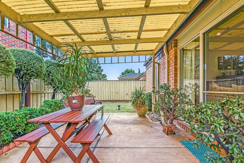 Photo - 16 Kingsland Close, Dingley Village VIC 3172 - Image 13