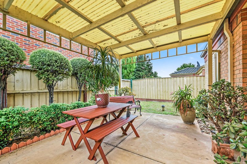 Photo - 16 Kingsland Close, Dingley Village VIC 3172 - Image 14