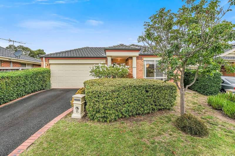 Photo - 16 Kingsland Close, Dingley Village VIC 3172 - Image 15