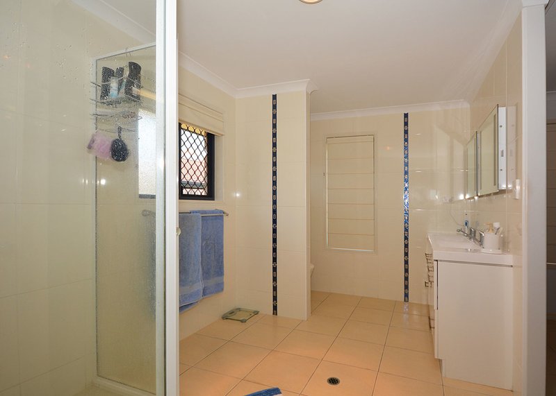 Photo - 16 Kingston Court, Point Vernon QLD 4655 - Image 7