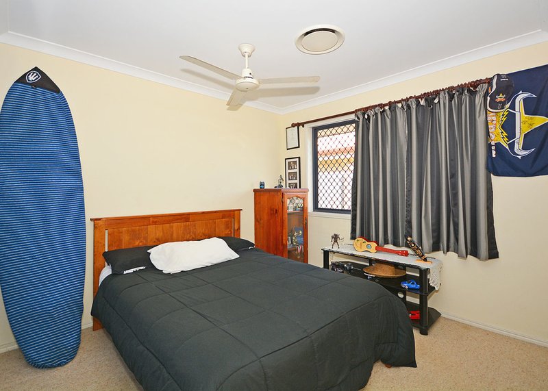 Photo - 16 Kingston Court, Point Vernon QLD 4655 - Image 9