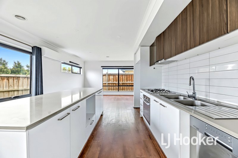 Photo - 16 Kipling Drive, Officer VIC 3809 - Image 5