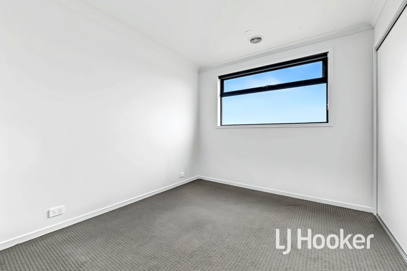 Photo - 16 Kipling Drive, Officer VIC 3809 - Image 11