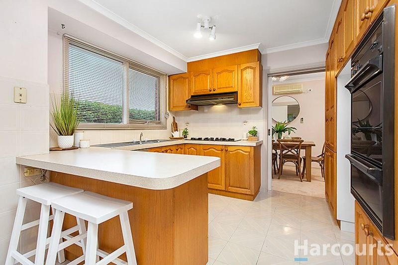 Photo - 1/6 Kirstina Road, Glen Waverley VIC 3150 - Image 3