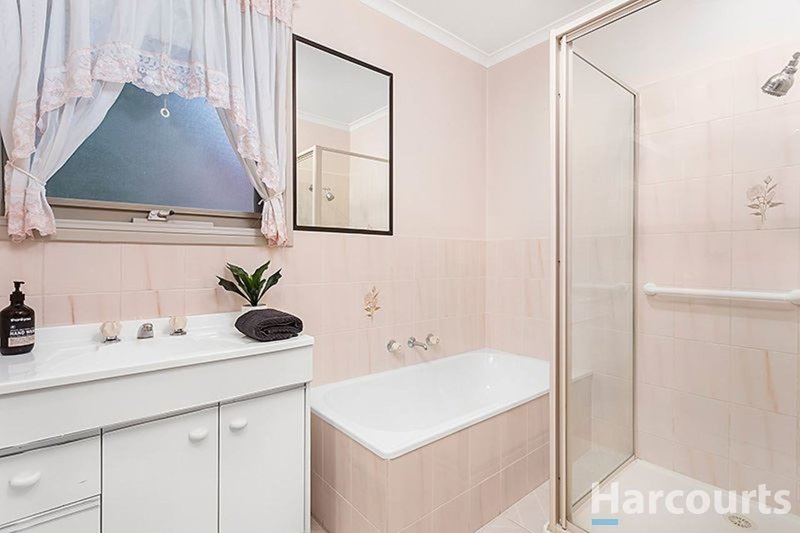 Photo - 1/6 Kirstina Road, Glen Waverley VIC 3150 - Image 6