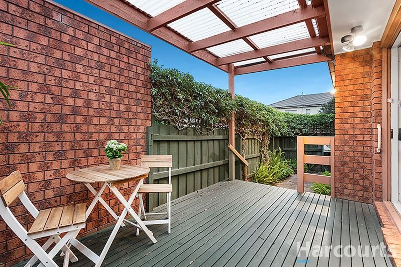 Photo - 1/6 Kirstina Road, Glen Waverley VIC 3150 - Image 8