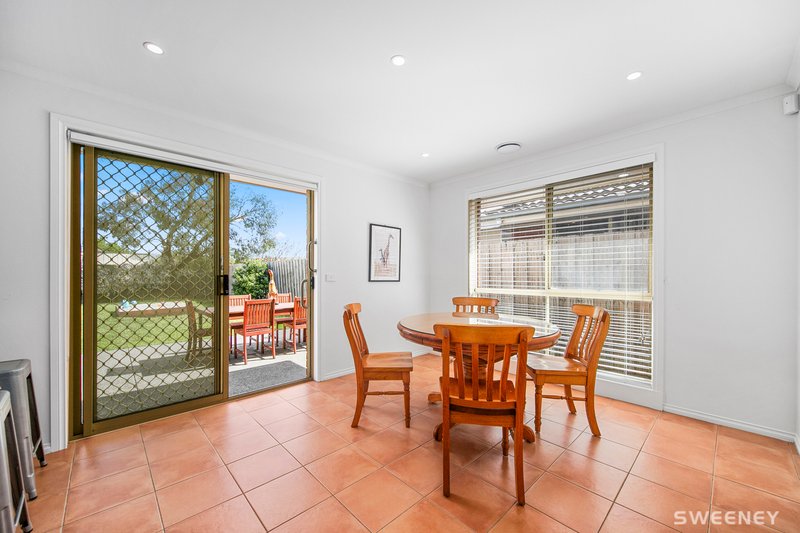 Photo - 16 Kitson Court, Altona Meadows VIC 3028 - Image 7