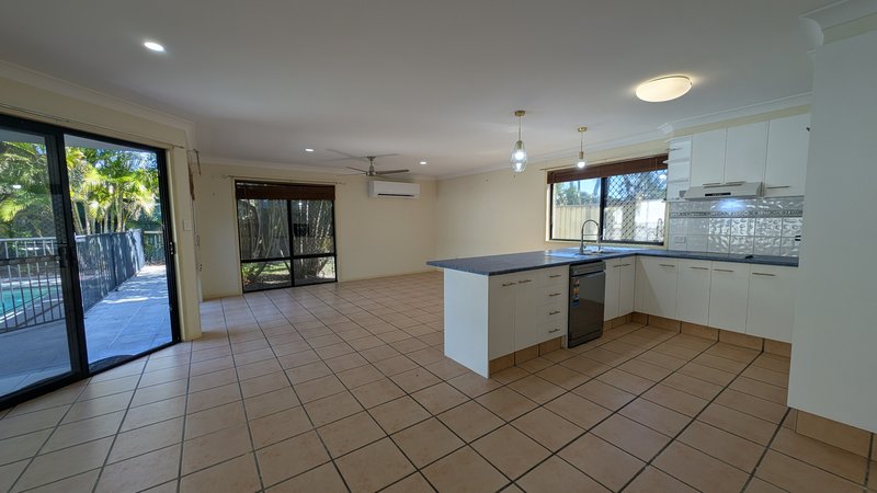 Photo - 16 Koala Place, Capalaba QLD 4157 - Image 4