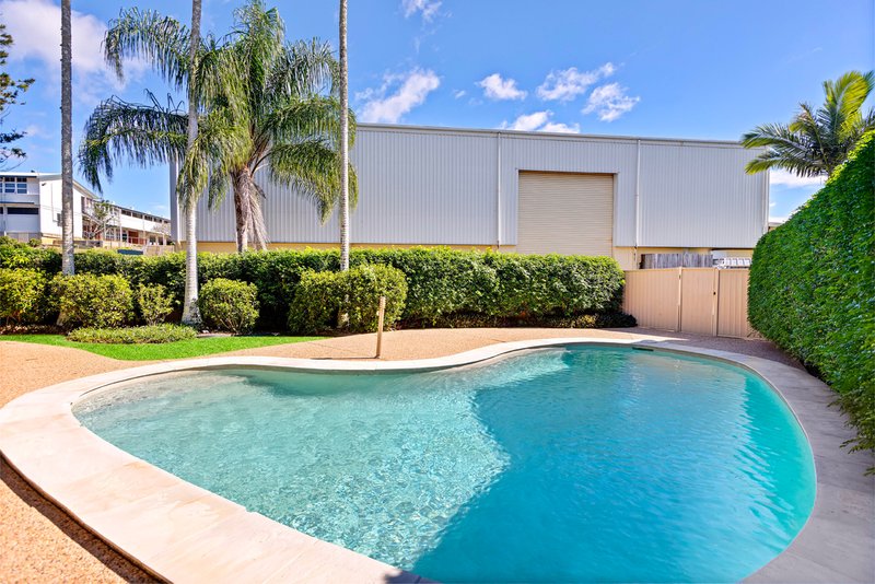 Photo - 1/6 Kooringa Court, Maroochydore QLD 4558 - Image 10
