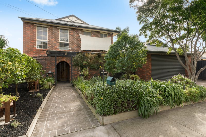 Photo - 16 Kubis Crescent, Dingley Village VIC 3172 - Image 1