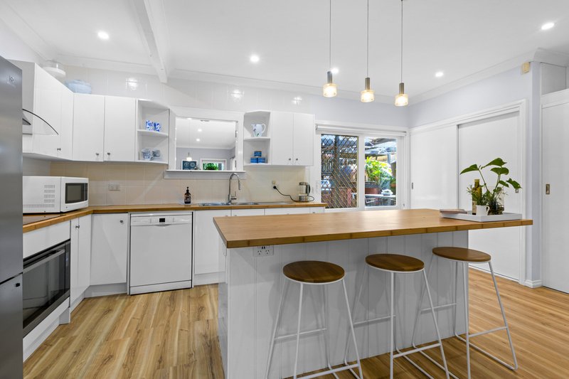 Photo - 16 Kubis Crescent, Dingley Village VIC 3172 - Image 5