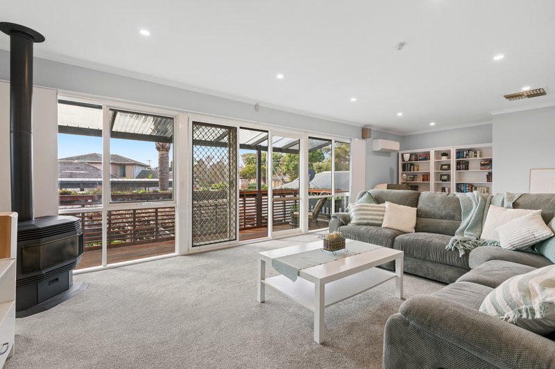 Photo - 16 Kubis Crescent, Dingley Village VIC 3172 - Image 6