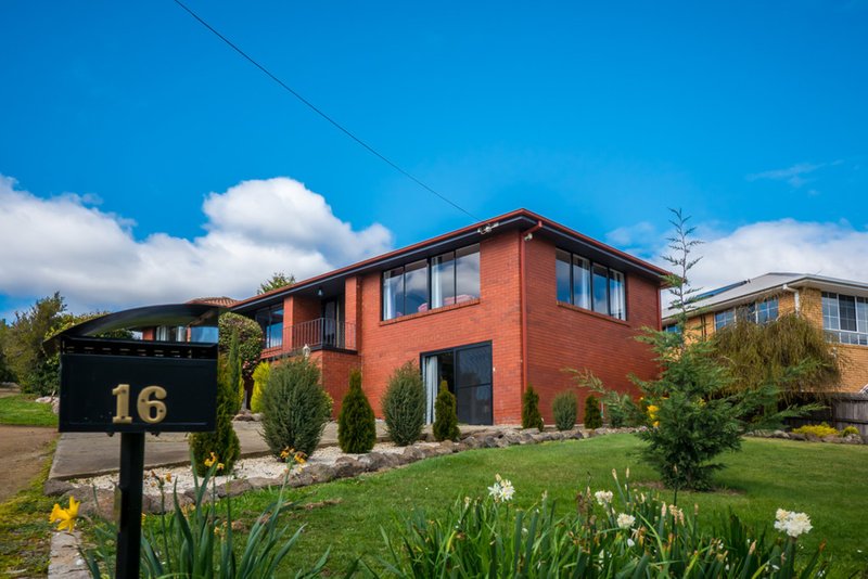 16 Lachlan Road, New Norfolk TAS 7140