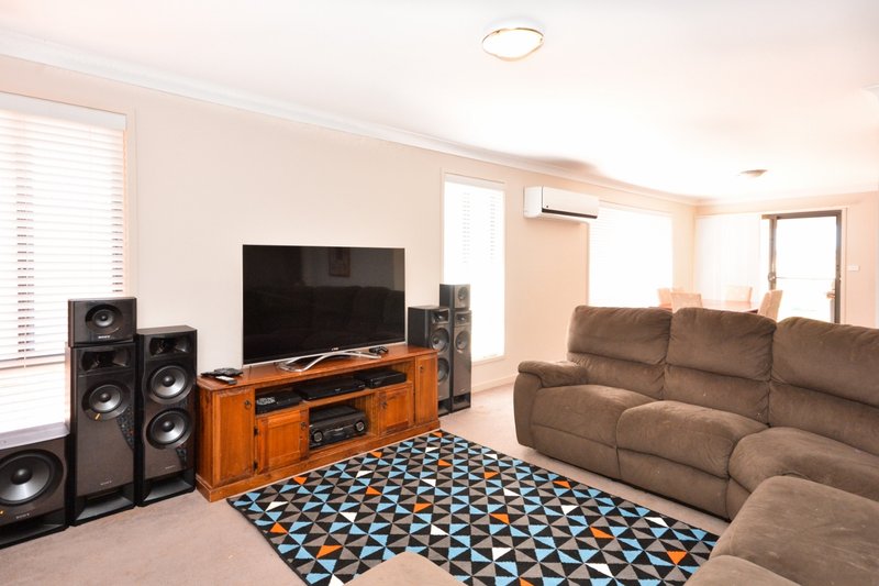 Photo - 16 Lake Paddock Drive, Leeton NSW 2705 - Image 2